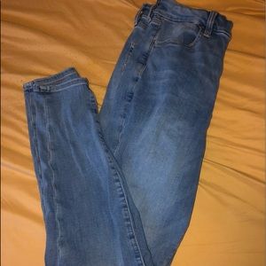 american eagle light wash jeans